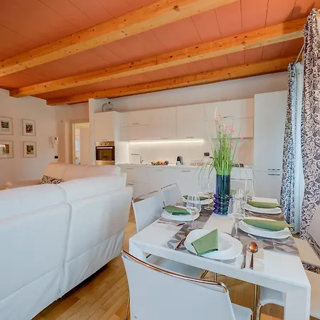 Apartment Concordia - Happy Laveno
